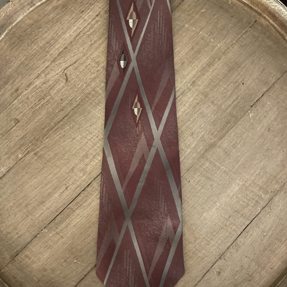 Unlisted Brown and Gray Geometric Tie